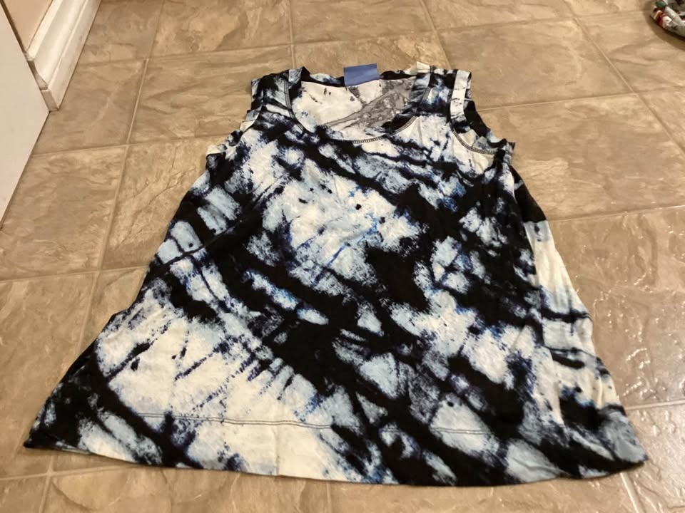 Dress and shirts girls and women's - photo 5