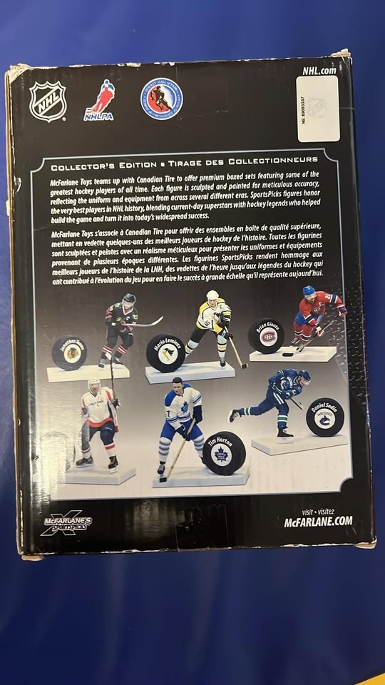 Jonathan Toews Blackhawks McFarlane Figure - photo 2