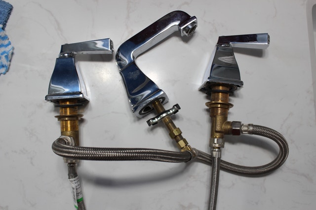 Watts Faucet Supply Line 12''+Full Sink Assembly