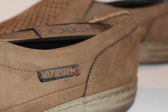 US 8 Male Mephisto Air-Jet brown leather slip-on loafers - photo 3