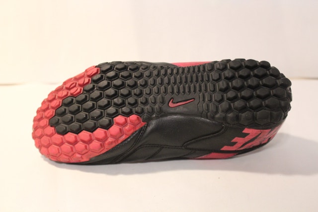 US 4 Youth Nike Indoor Soccer Turf Shoes - photo 2