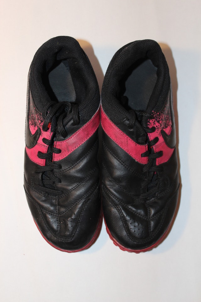 US 4 Youth Nike Indoor Soccer Turf Shoes - photo 5