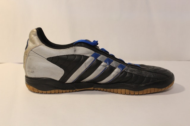 US 5 Male Adidas Indoor Athletic Shoes - photo 2