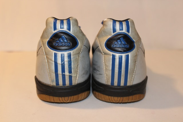 US 5 Male Adidas Indoor Athletic Shoes - photo 5