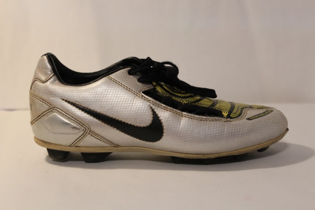 US 2 Youth Nike Totalninety Shoot FG Soccer Cleats