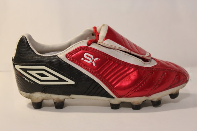 US 2 Youth Umbro Soccer Cleats