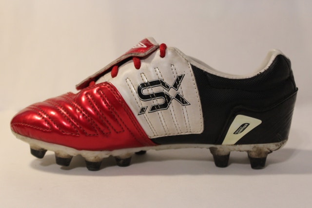 US 2 Youth Umbro Soccer Cleats - photo 2
