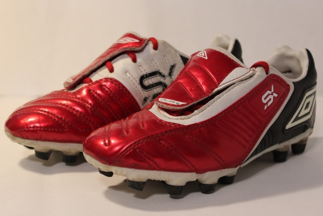 US 2 Youth Umbro Soccer Cleats - photo 3