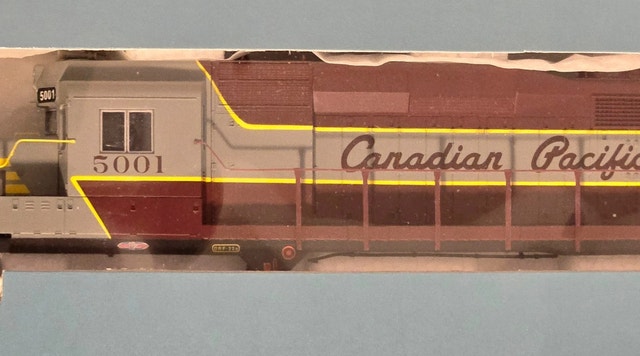 LIMITED EDITION GP30 Locomotive Canadian Pacific #5001 - photo 5