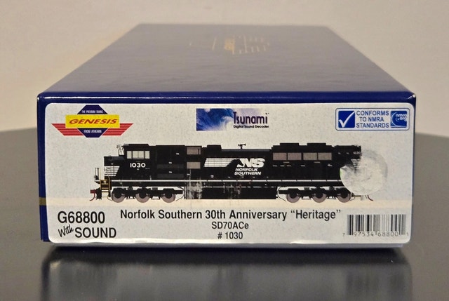 Norfolk Southern SD70ACe Rd# 1030 With Sound - photo 2