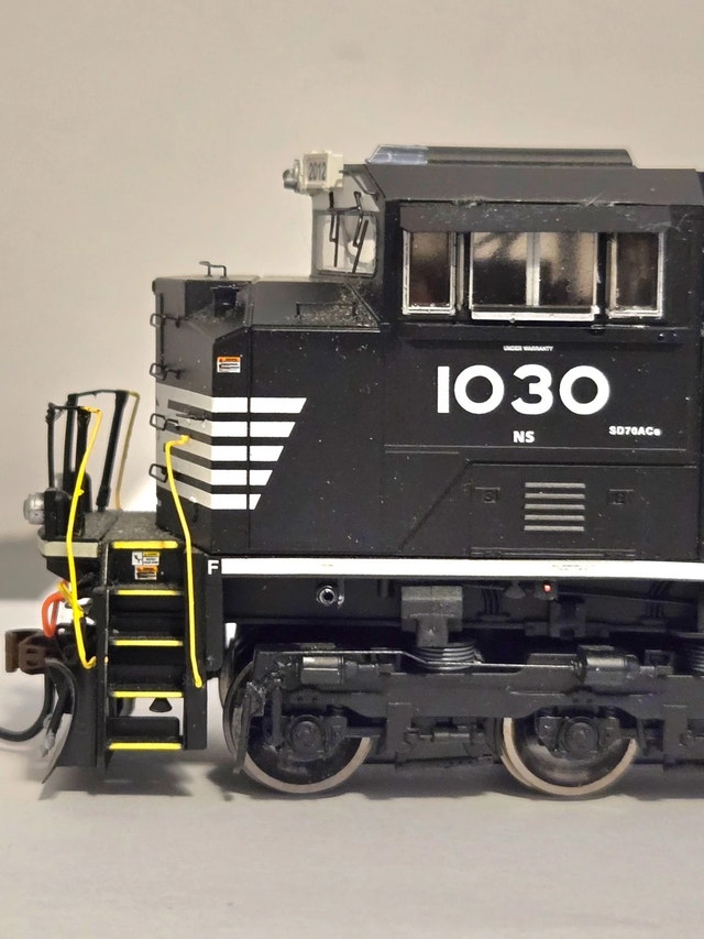 Norfolk Southern SD70ACe Rd# 1030 With Sound - photo 5