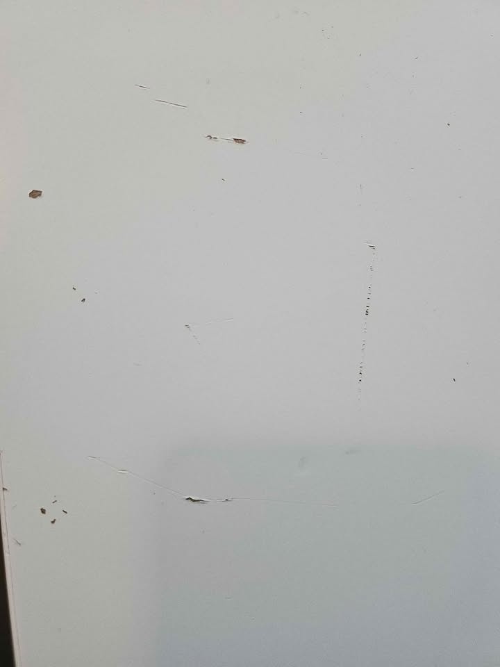 White Ikea Desk - photo 4