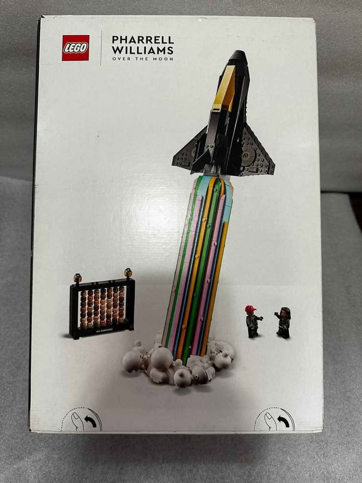 LEGO 10391 - Over the Moon with Pharrell Williams - photo 2