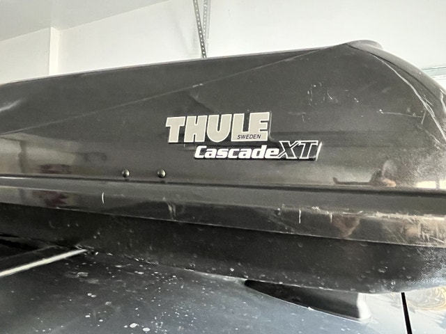 Thule Cascade XT roof box (311L)