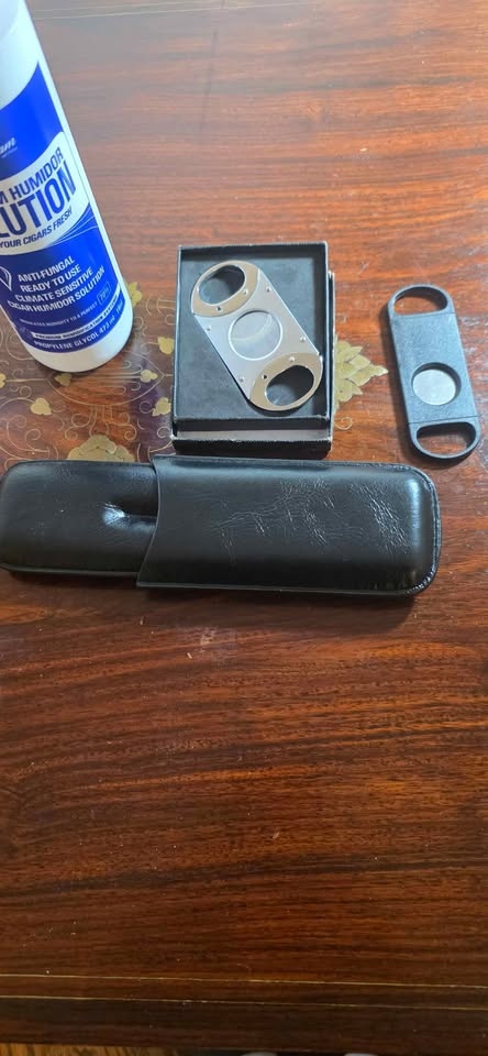 Leather Cigar Case + Cigar Cutter - photo 4