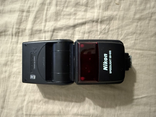 Nikon Speedlight SB-600 Flash