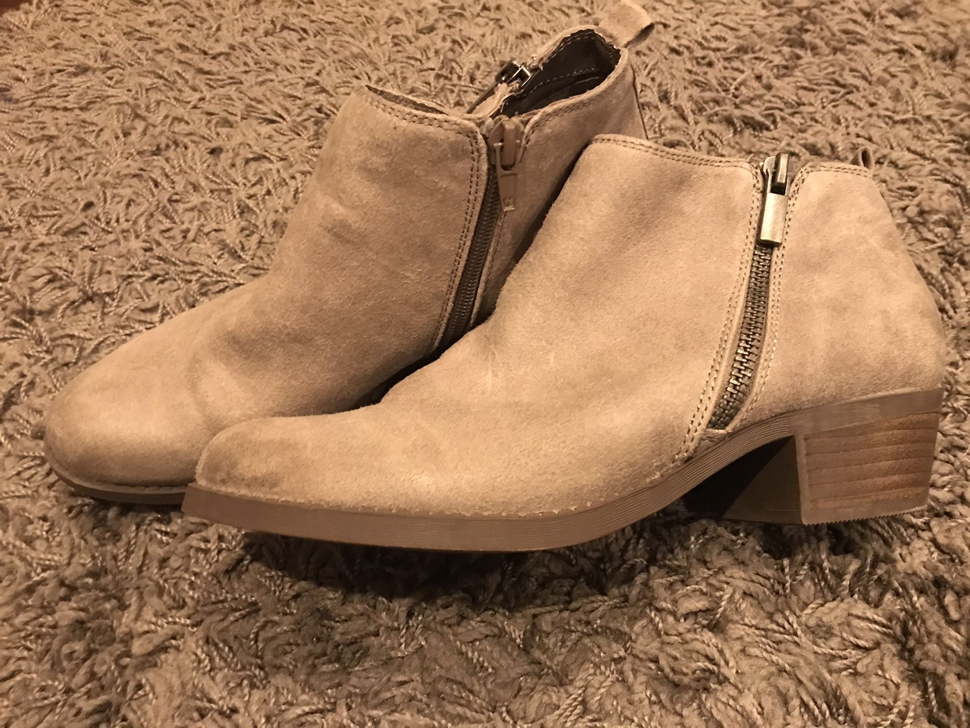 Dress boots
