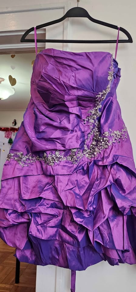 Purple strapless ruched prom dress
