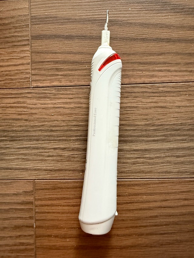 Oral-B Professional Care Electric Toothbrush - photo 2