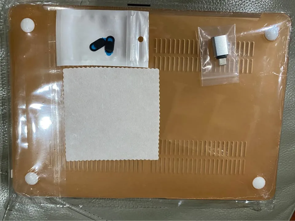 NEW 15’ Apple MacBook Pro Hard Cover in Pink image indicator(3)