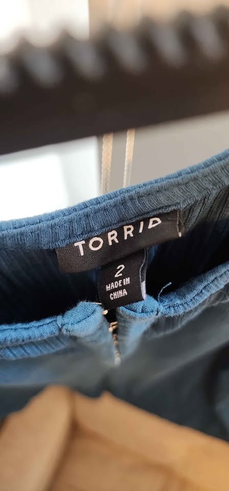 Torrid knit top hook-and-eye - photo 4