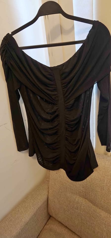 NY&Co off the shoulder mesh rouched top