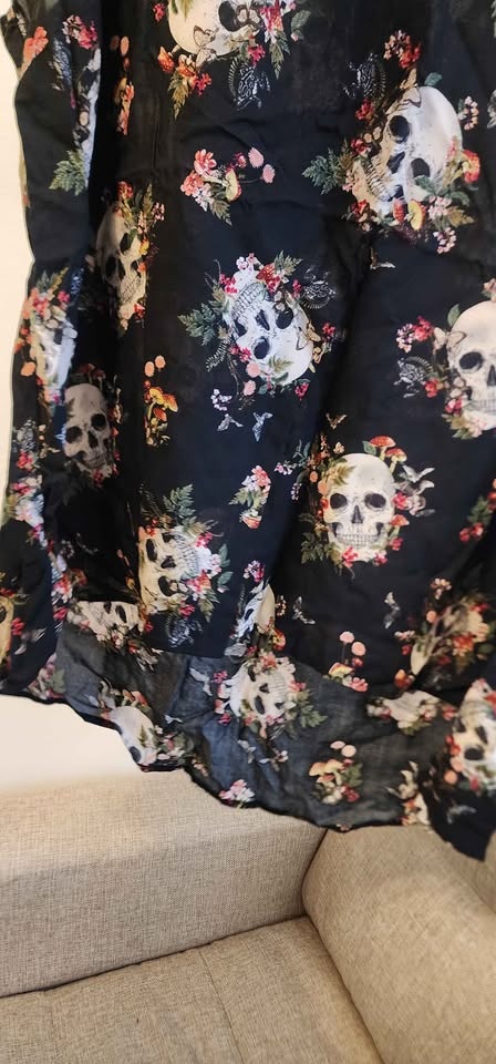 Torrid floral skull sleeveless top - photo 3