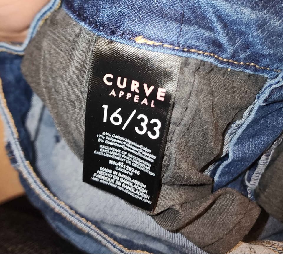 Curve Appeal Women's Jean shorts - photo 4