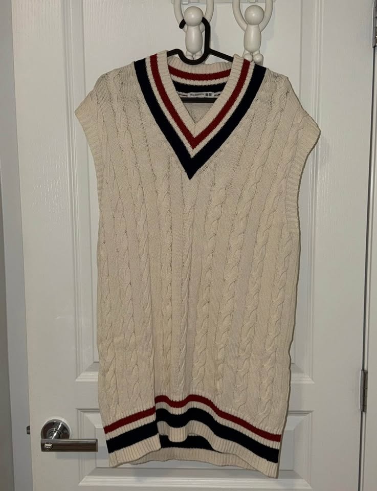 Uniqlo JW Anderson Knit Vest - photo 2