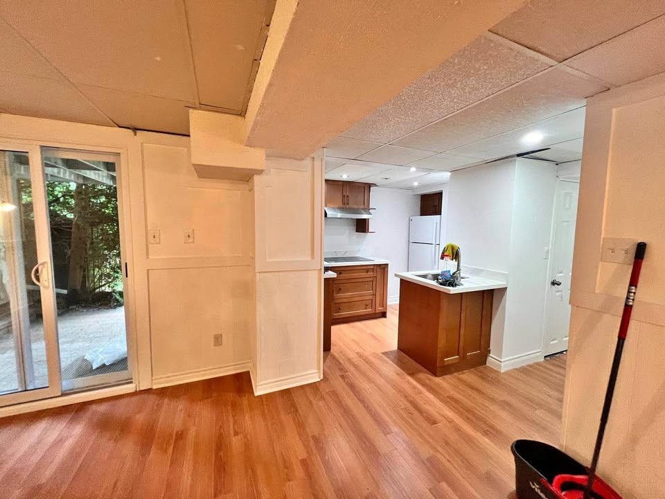 1 Bed 1 Bath - basement