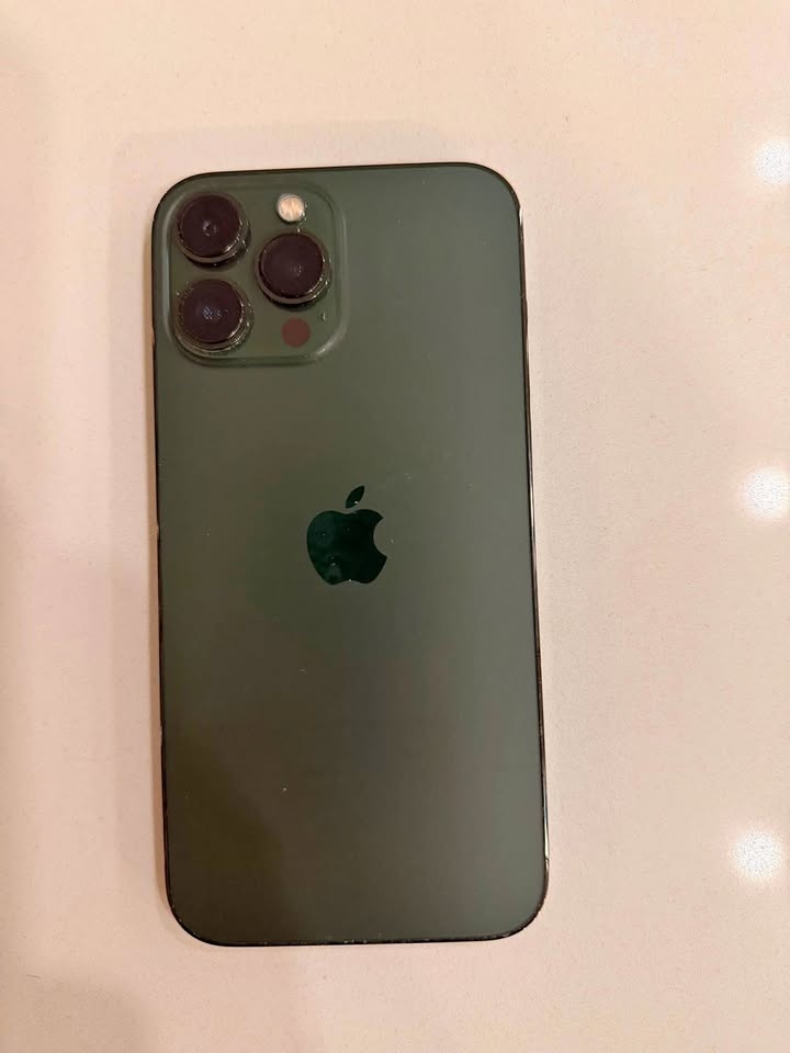 iPhone 13 Pro Max – Green – 128GB Excellent Condition – Unlocked