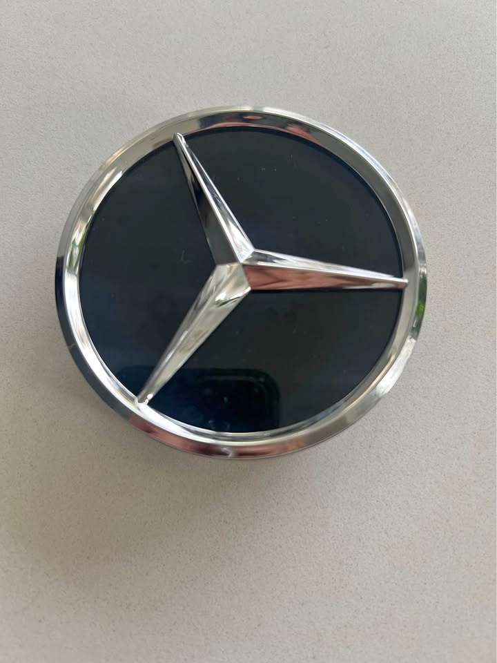 Mercedes Benz wheel cap