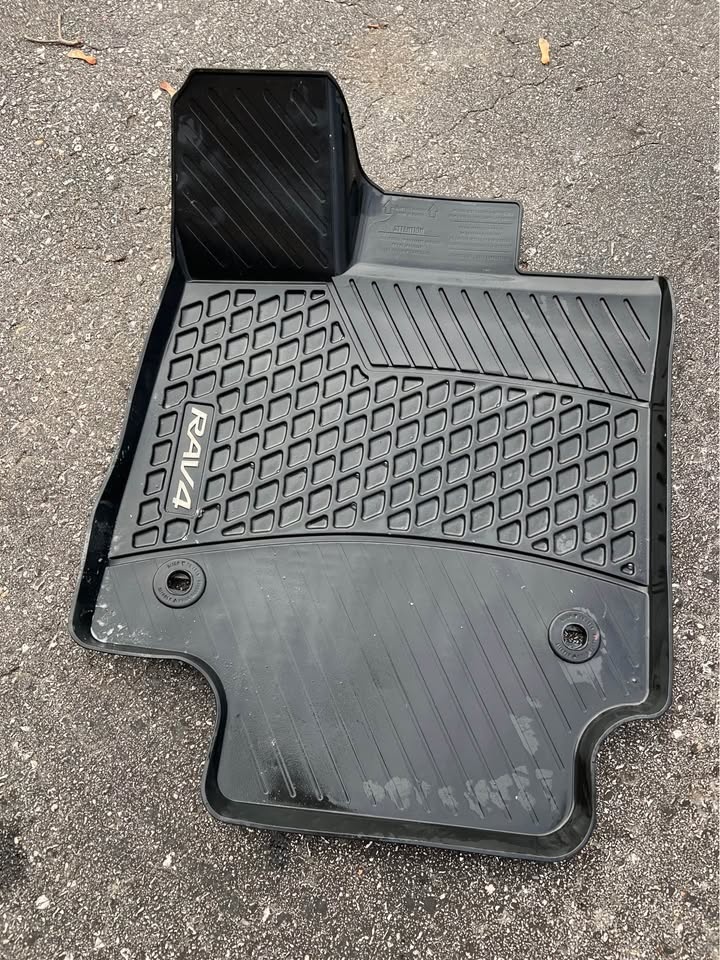 RAV4 2024 Winter Mats (Original) - photo 5
