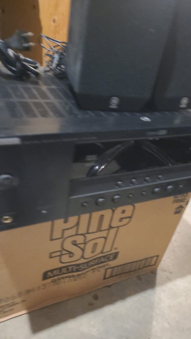 Yamaha Sound System (8 speakers)