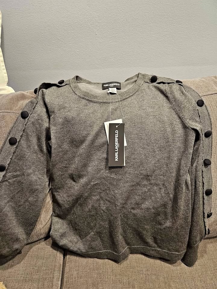 Karl Lagerfeld sweater XS brand new