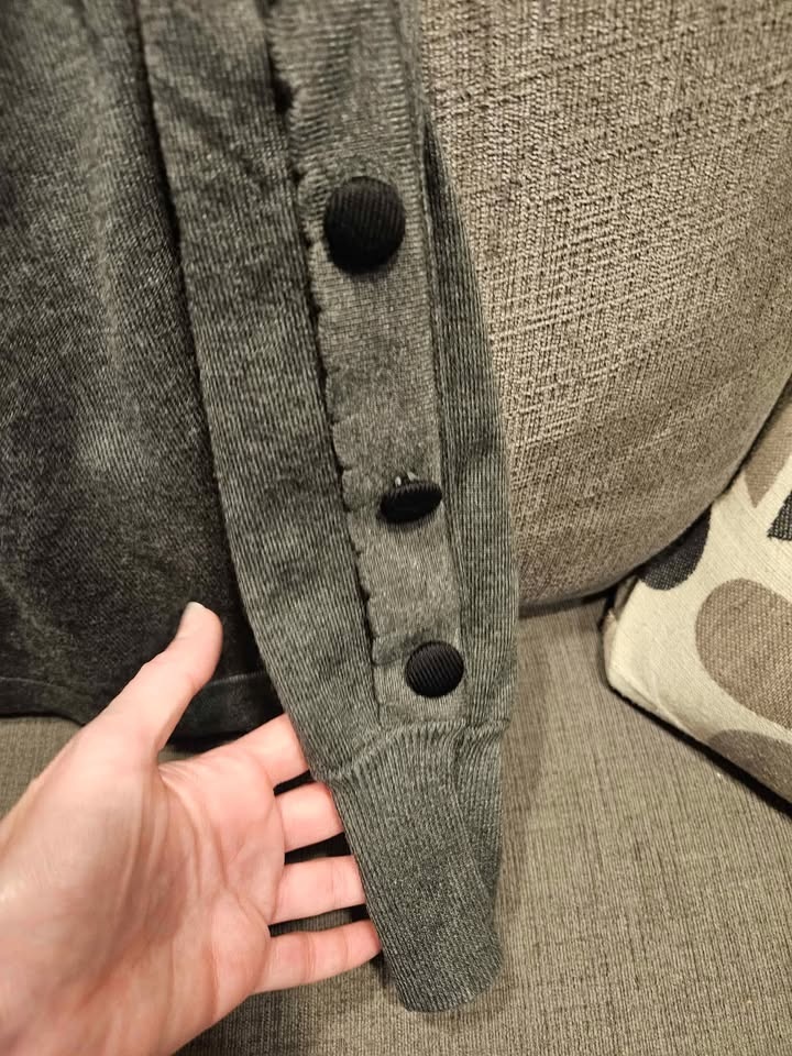 Karl Lagerfeld sweater XS brand new - photo 2