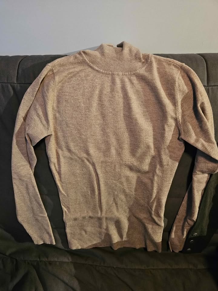 Turtlenecks brand new XXS - photo 2