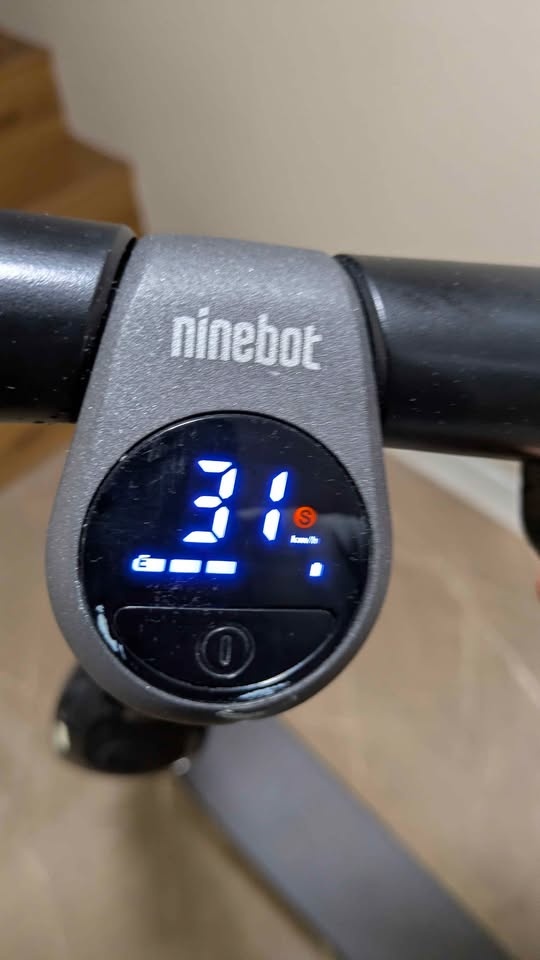 Powerful Segway ES4 eScooter – Great for Commute or Fun Rides! - photo 2