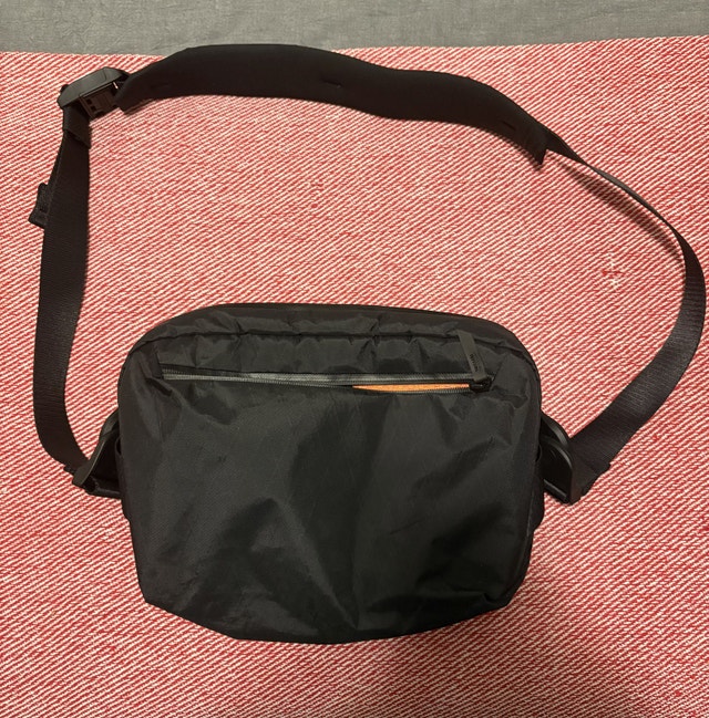 Alpaka Go Sling - Black X-PAC - Like New