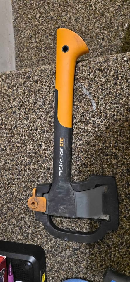 Fiskar X7 Lightwieght Hatchet
