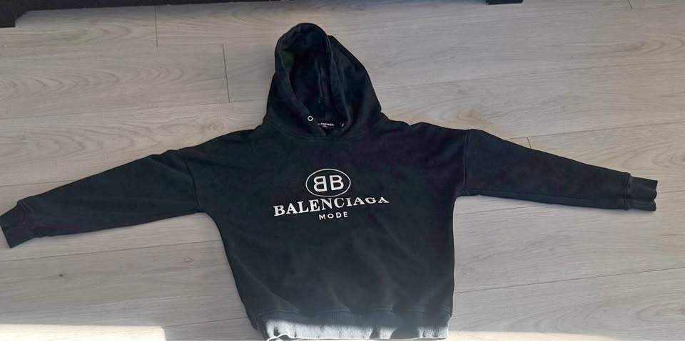 Balenciaga Mode Hoodie – Size Medium