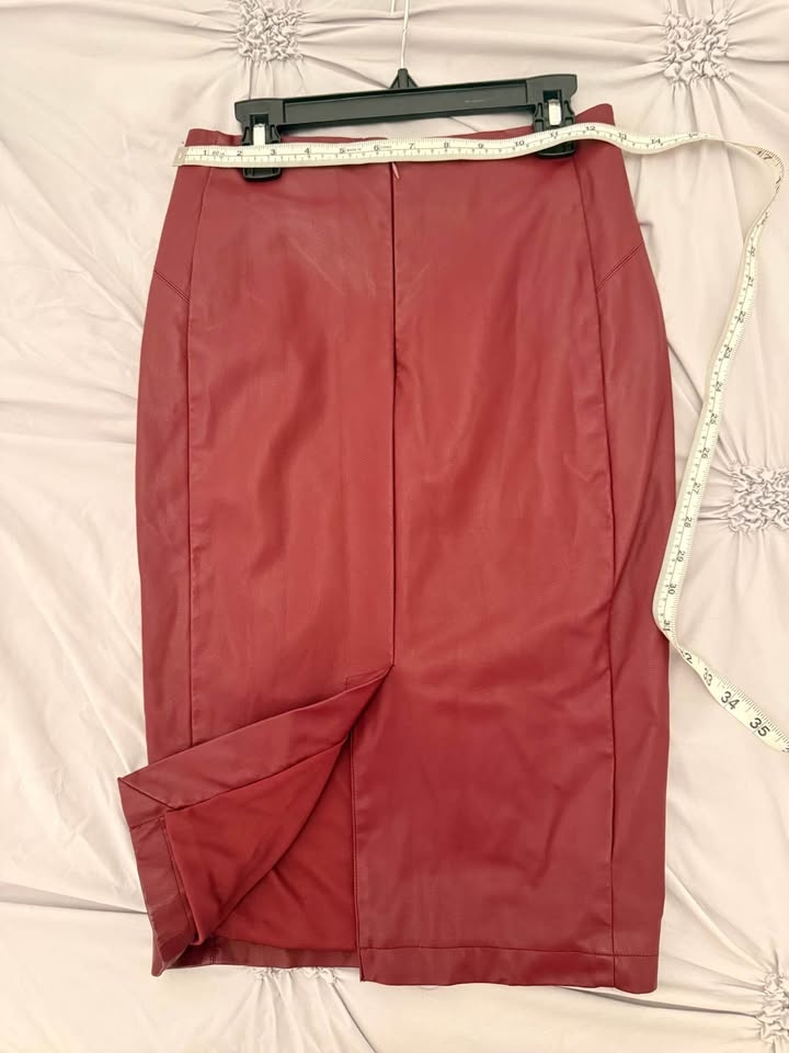 Romeo + Juliet Couture burgundy faux-leather pencil skirt (XS) - photo 5