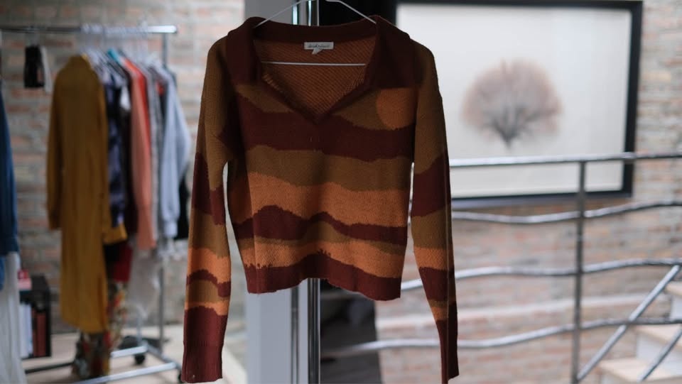 Derek Heart Sweater - Women’s Size Medium - photo 3