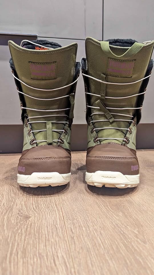 Women Snowboard Boots Size 6