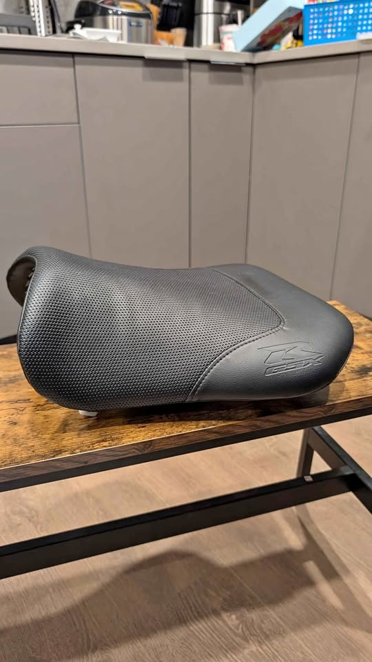 2004 - 2005 GSXR 600/750 Gel Seat