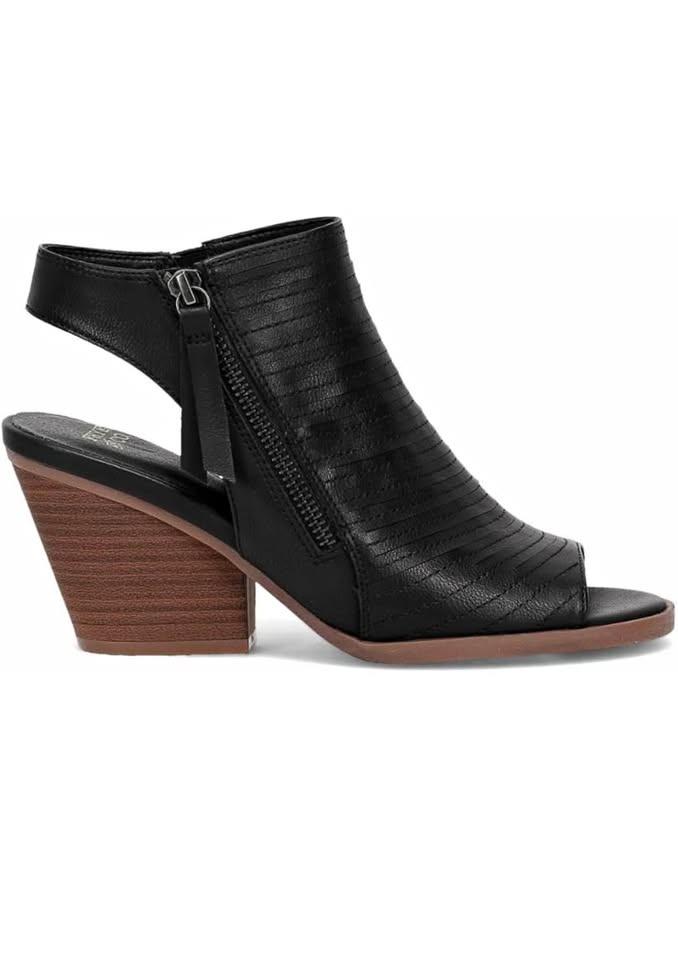 BRAND NEW Women’s FRYE open toe dress shoe black leather