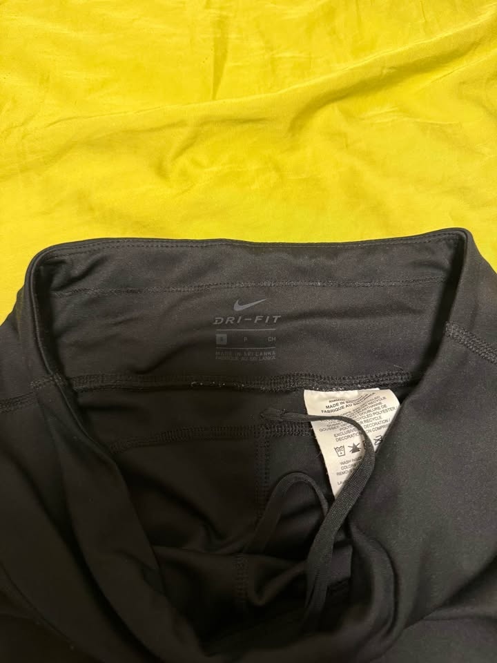 Women’s Nike shorts - photo 2