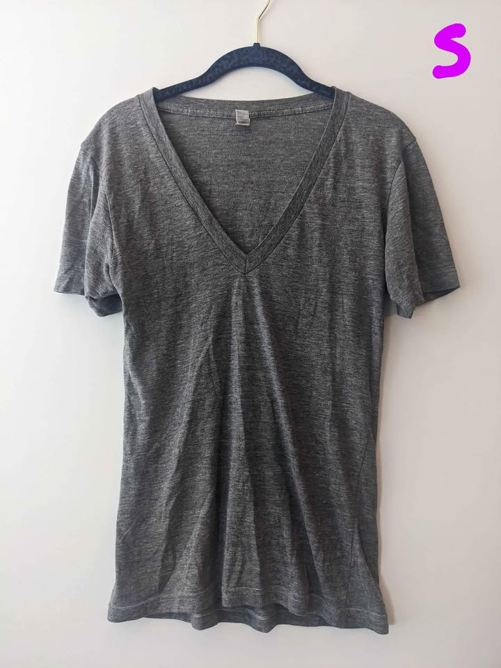 Women's clothing lot - photo 3