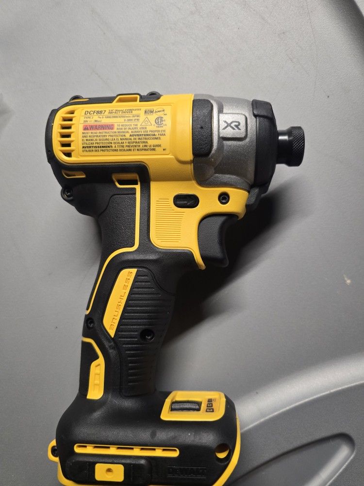 Dewalt 1/4 Impact DCF887 - photo 2