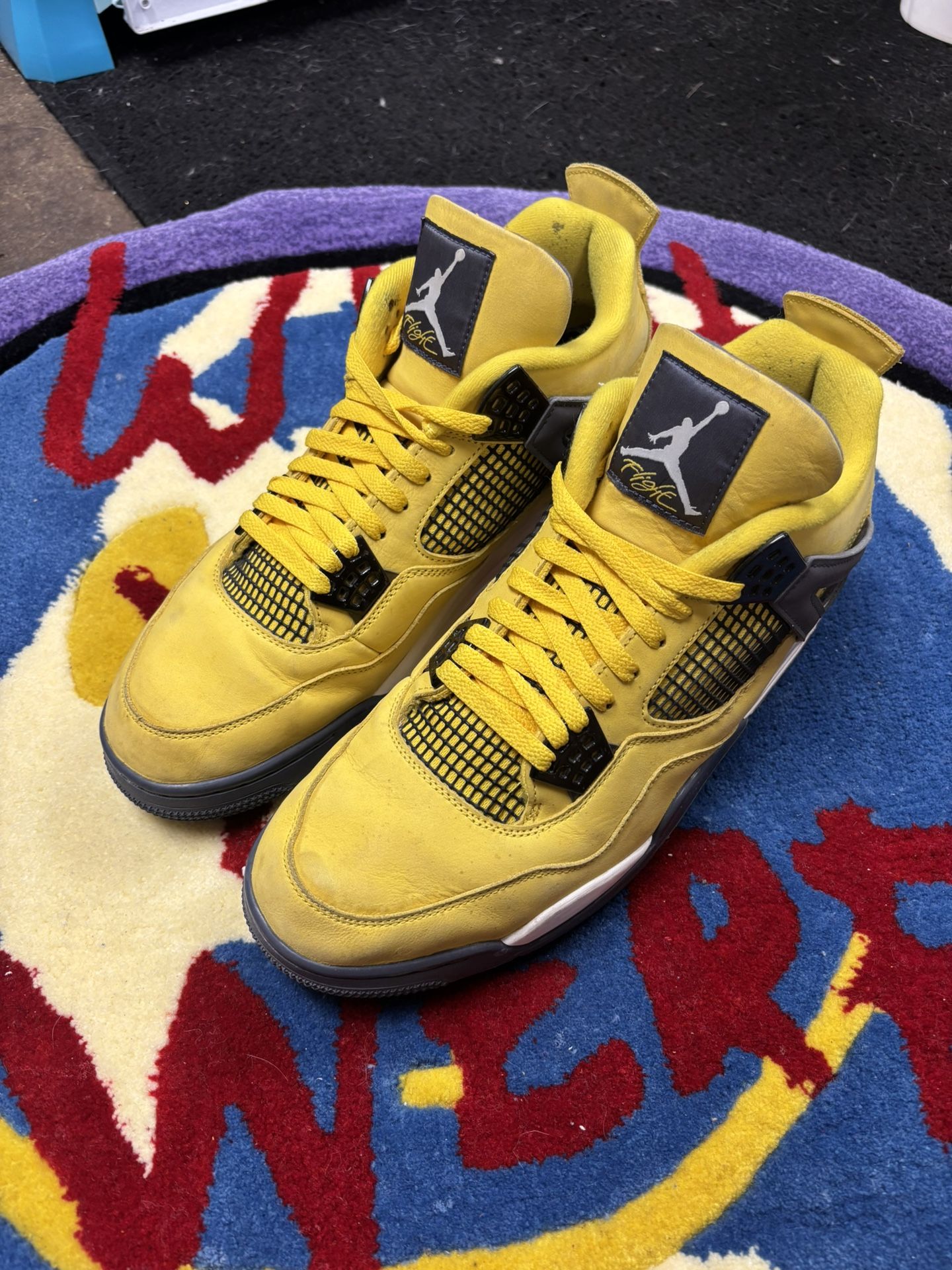 Air Jordan 4 Lighting - photo 2